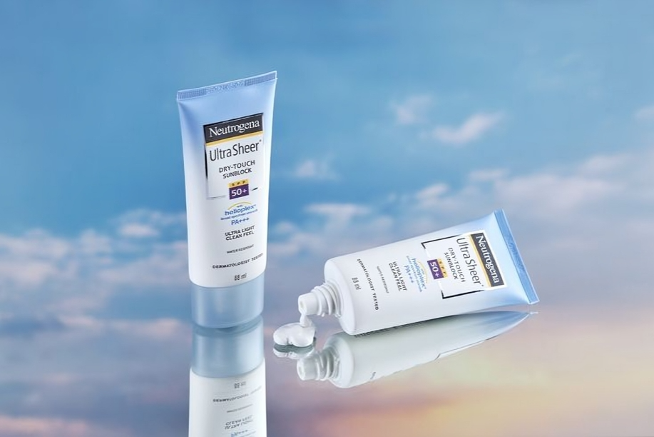 Neutrogena Ultra Sheer Dry-Touch Sunblock | SPF 50